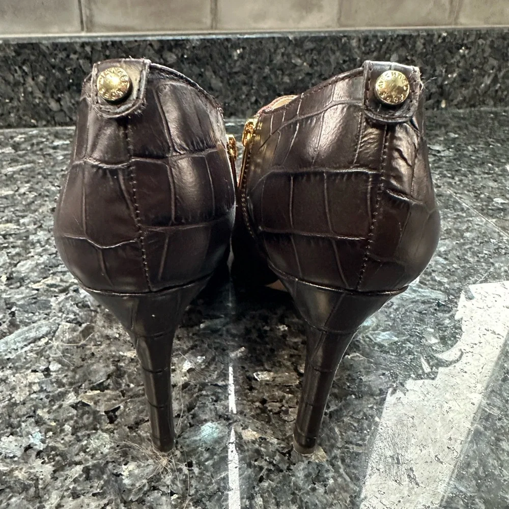 Michael Kors Sammy Brown Suede Ankle Booties Size 9 Croc-Embossed Heeled Boots